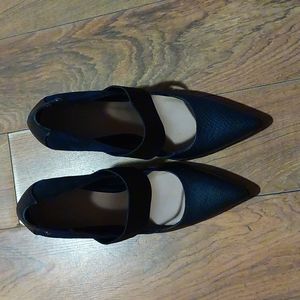 COPY - Simply Vera Wang Navy Blue velvet Womens Size 10 NWT